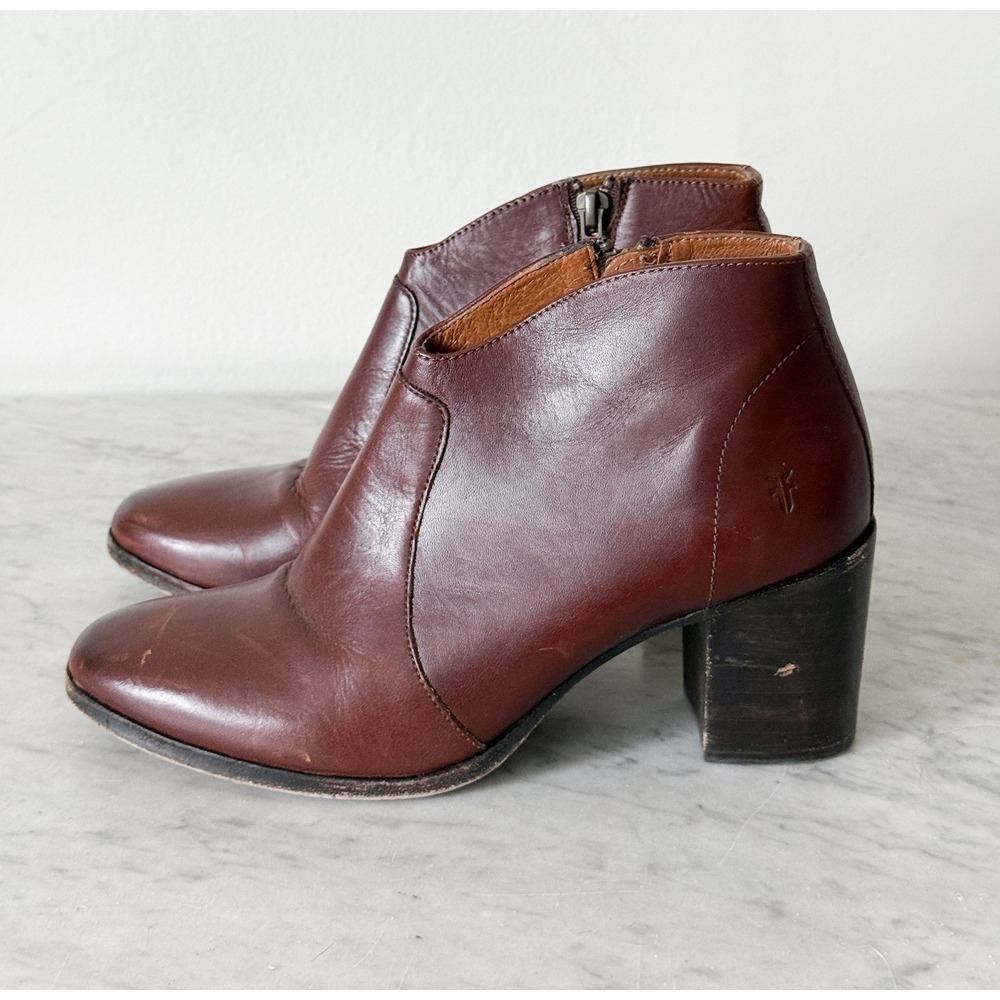Frye Nora Cognac Brown Leather Ankle Boots Block Heel Side Zip Booties 7.5